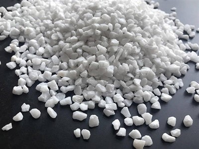 Alumina keramiske sandblåsende mikrosfærer